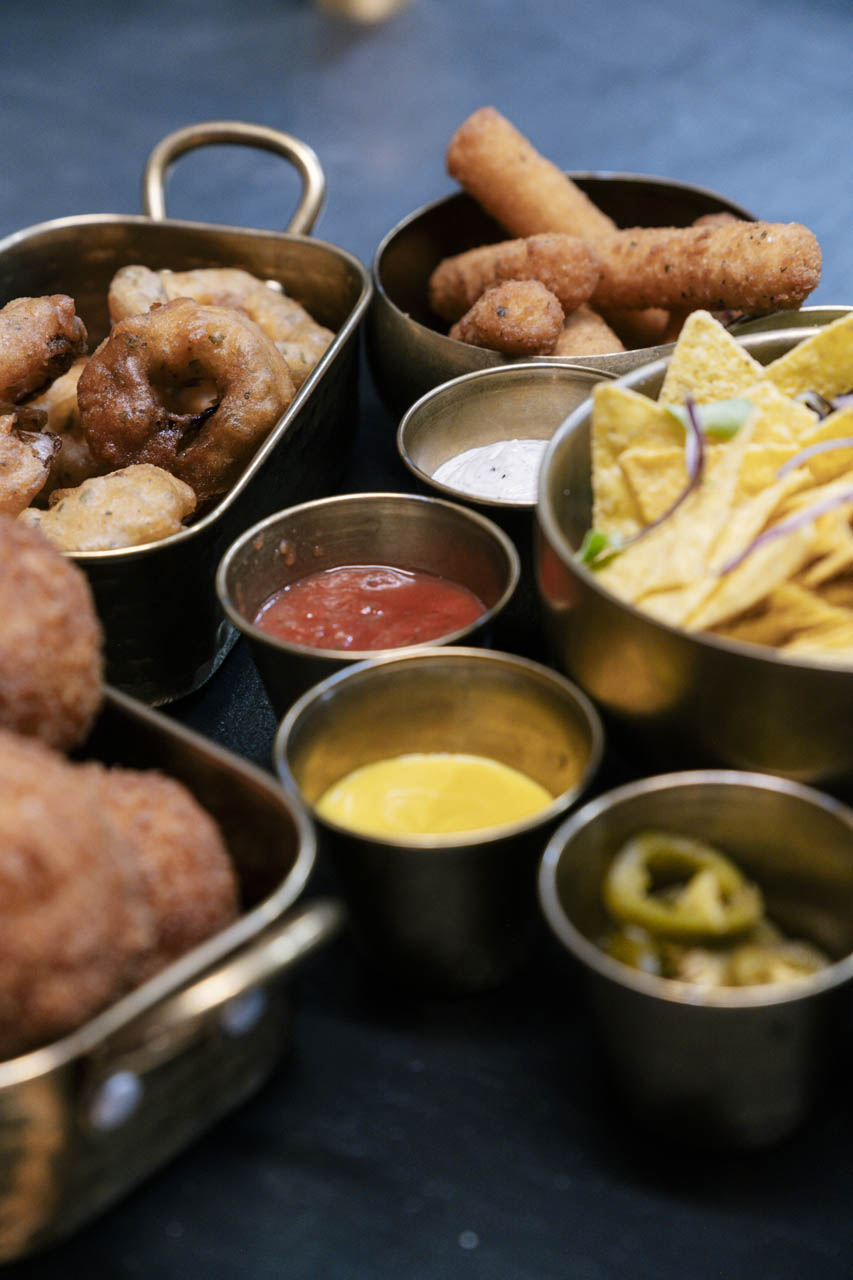 Nachos salsas y entrantes para compartir The Crown Burger